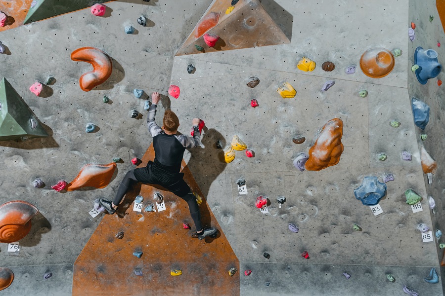 Climbing The "Wall of Worry" Financial Synergies Wealth Advisors